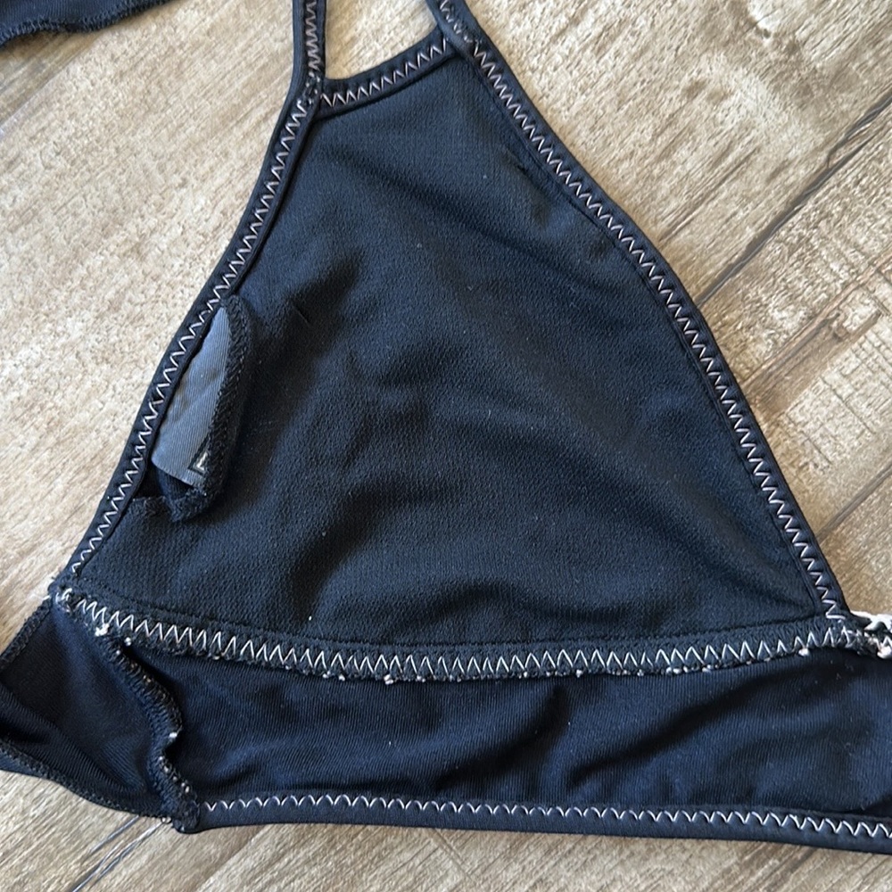 Becca crochet blush on black two piece bikini large - Picture 10 of 12